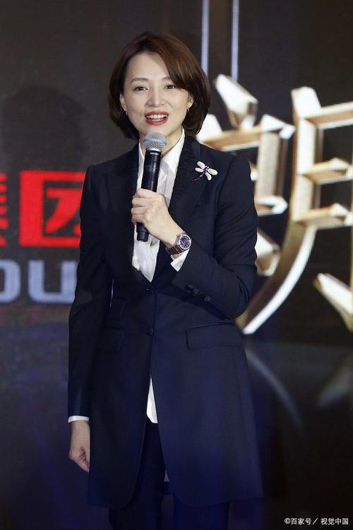 "魅力主持人：品味董卿展现的独特魅力与智慧！"  第1张