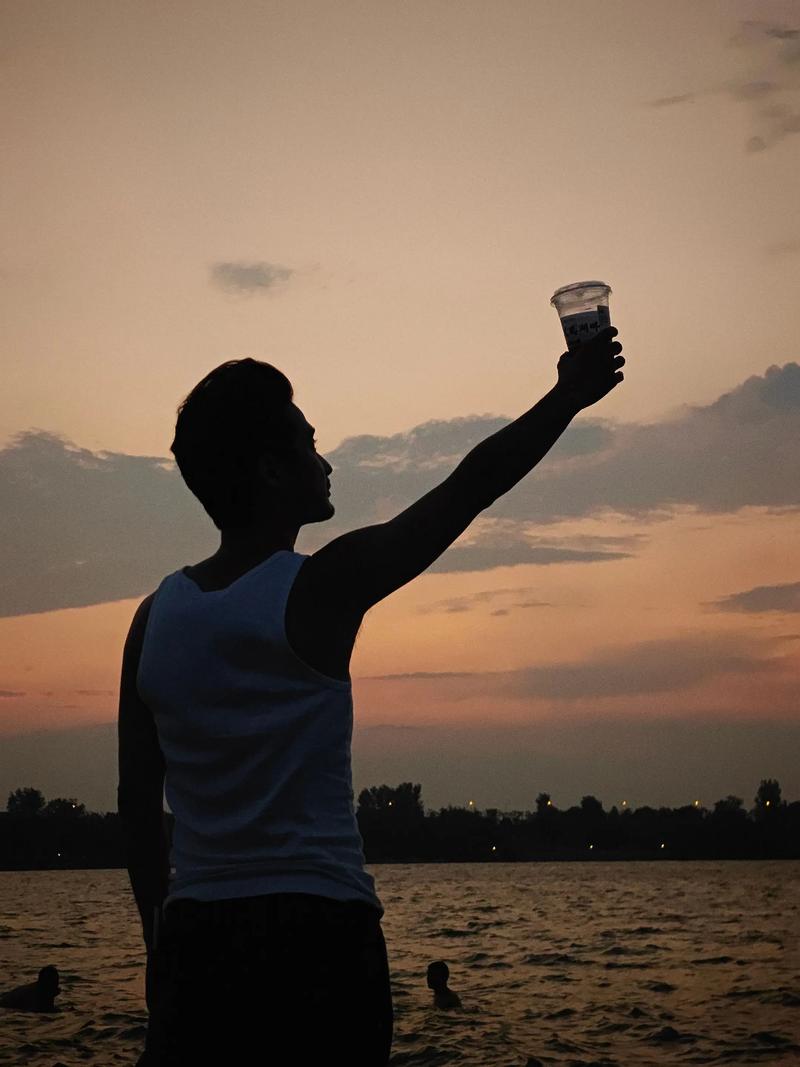 生活在此刻  第1张