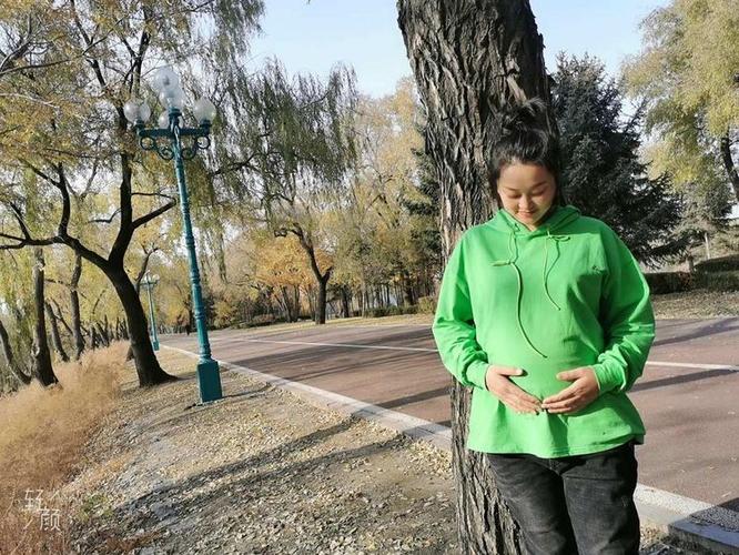 母性的关辉  第1张