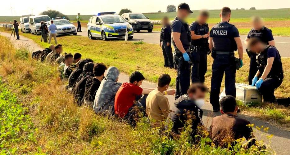 城市在驱逐  第1张