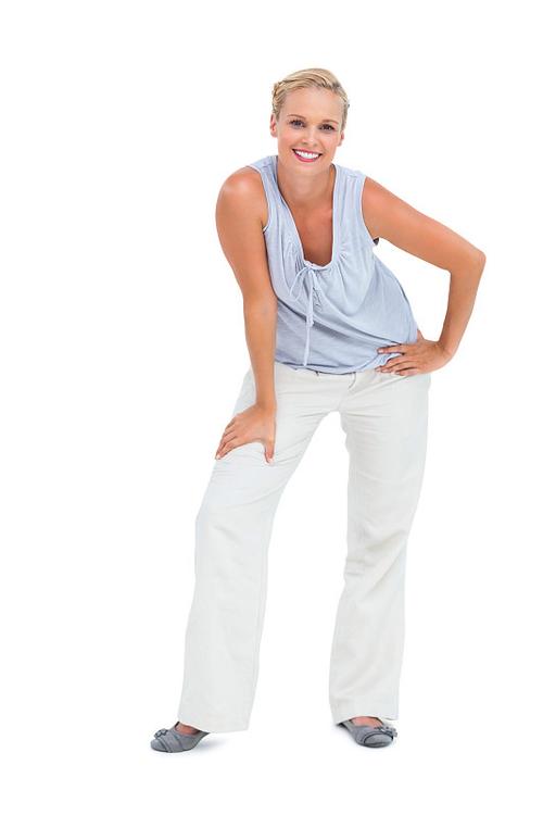 弯腰的美人  第1张