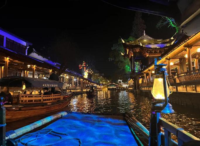 夜游周庄  感受不一样的水乡 第1张