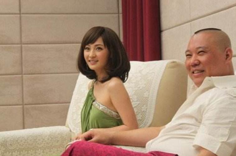 逛街时，她一推开我，原因令人捧腹大笑  第1张