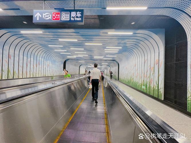 武汉智慧生态城地铁站(万科幸福誉现在门口的地铁站建设程度怎样了呀（2017年9月3号）)  第1张