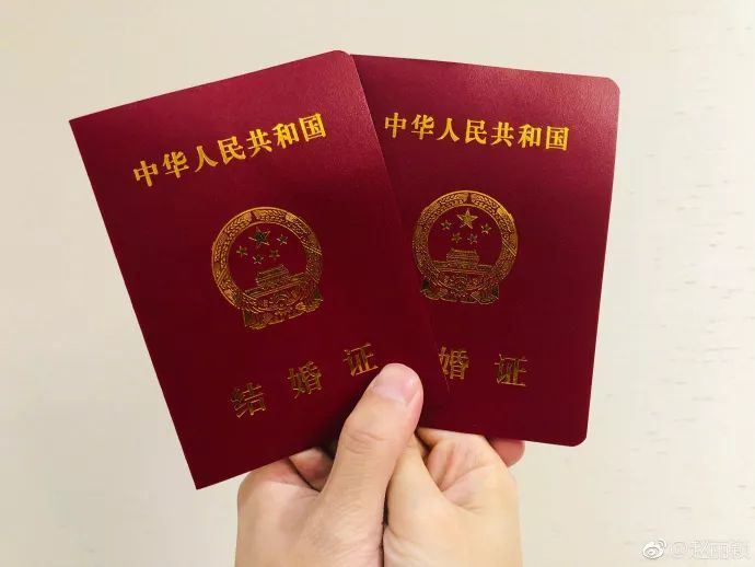 快手伤感句子爱情黑色?发快手的爱情伤感短视频  第1张