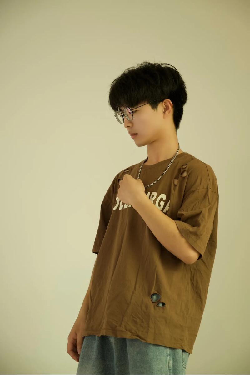 帅气冷酷的说说00后男生  第1张