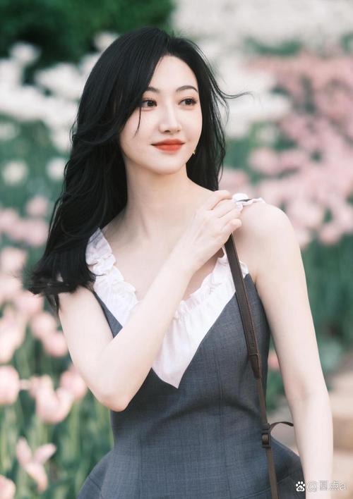 冷风中的一抹温柔,只盼清风徐来,笑靥如花开 第1张 冷风中的一抹温柔,只盼清风徐来,笑靥如花开 第1张